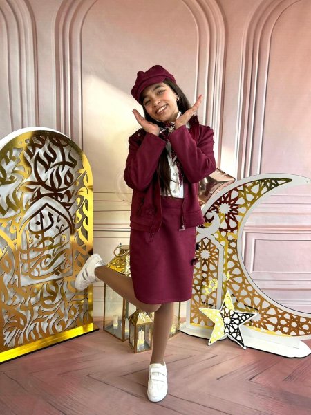 طقم بناتي عنابي رسمي مع جاكيت وقبعة – Burgundy Girls Set